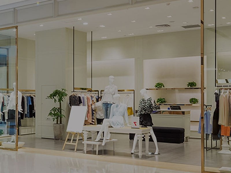 Whitepaper: 4 retail strategies to gain and retain customers