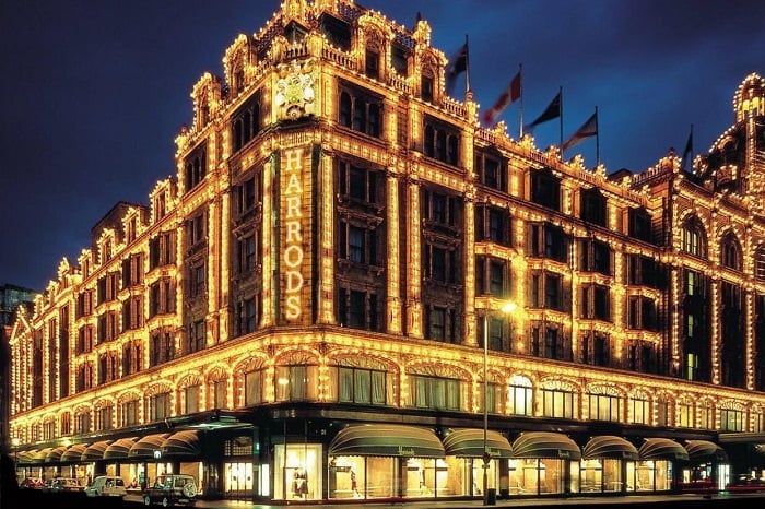 Harrods go green on their carrier bags