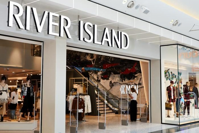 River Island CEO to step down