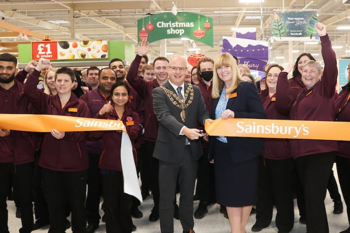 Sainsbury’s welcomes Aylesbury community to brand new superstore