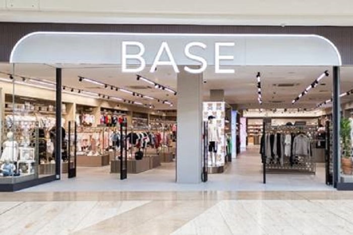 Base opens flagship store at Bluewater