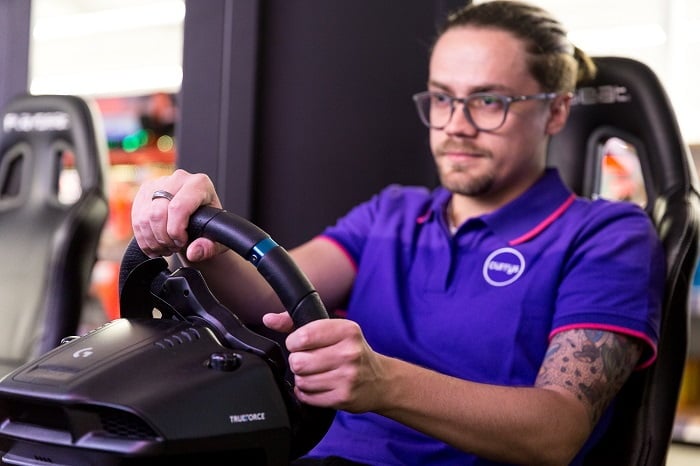 Currys launches esports partnership with Williams Racing