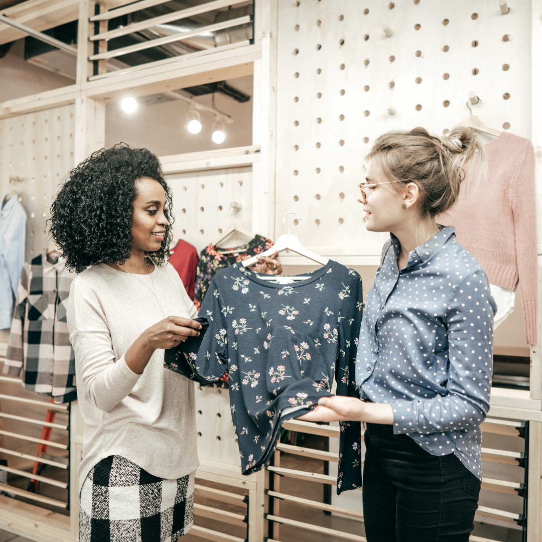 How can retail HR promote diversity & inclusion in the workplace?
