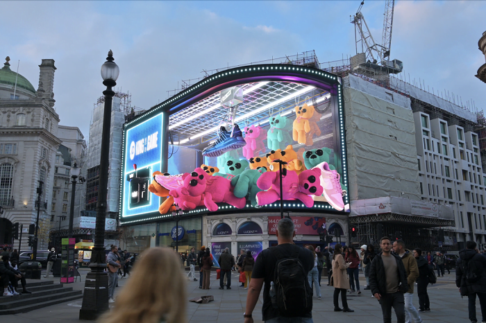 JD launches ‘mind-bendingly’ realistic 3D billboard at Piccadilly Circus