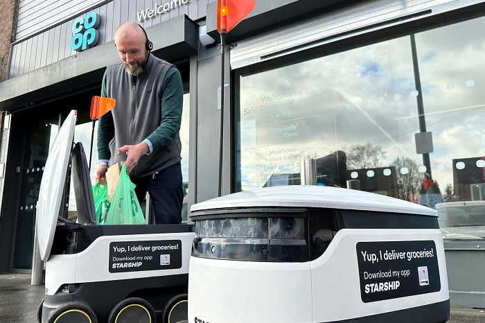 Robots roll-out continues in Yorkshire for Co-op & Starship Technologies