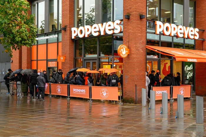 Popeyes accelerates expansion in Ireland through new partnership with Applegreen