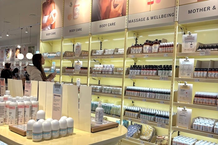 Aroma-Zone opens first UK store